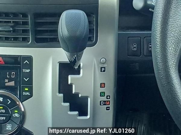 Used 2013 AT toyota noah ZRR70G Image[24]