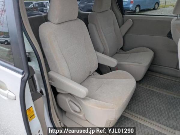 Used 2010 AT toyota noah ZRR70G Image[11]