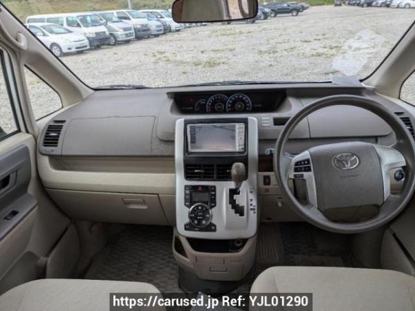 Used 2010 AT toyota noah ZRR70G Image[14]