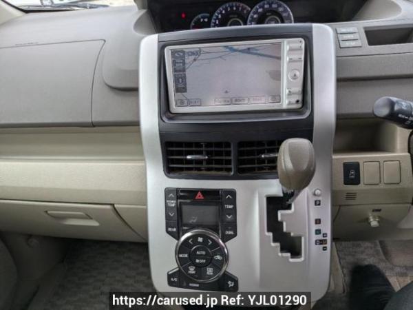 Used 2010 AT toyota noah ZRR70G Image[15]