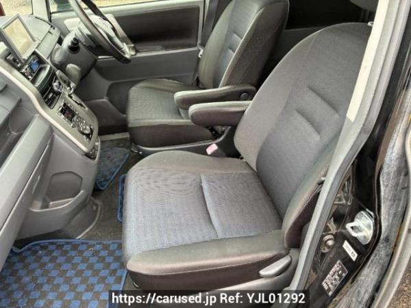 Used 2010 AT toyota voxy ZRR70W Image[10]
