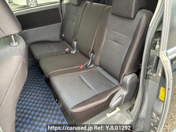 Used 2010 AT toyota voxy ZRR70W Image[12]