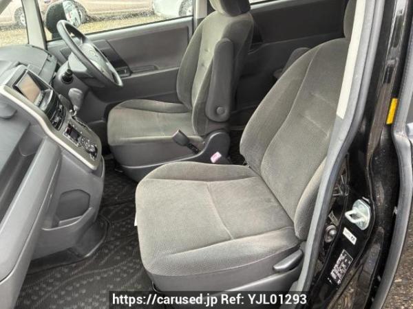 Used 2007 AT toyota voxy ZRR70G Image[10]