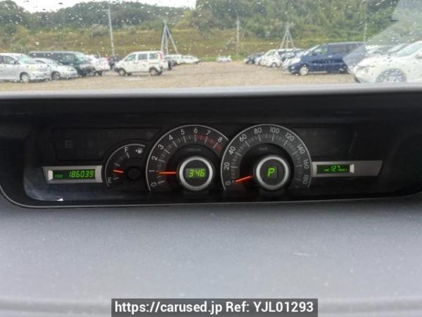 Used 2007 AT toyota voxy ZRR70G Image[17]