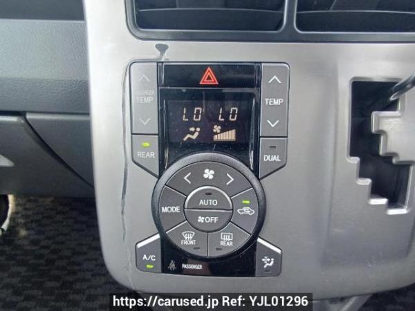 Used 2009 AT toyota voxy ZRR70W Image[23]