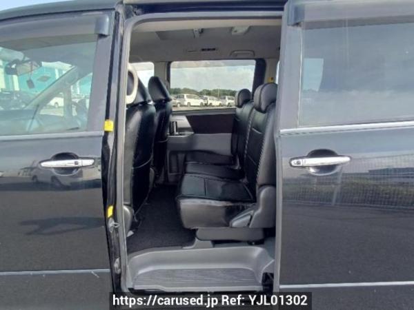 Used 2009 AT toyota voxy ZRR70W Image[15]
