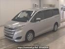 Toyota Noah ZRR85G