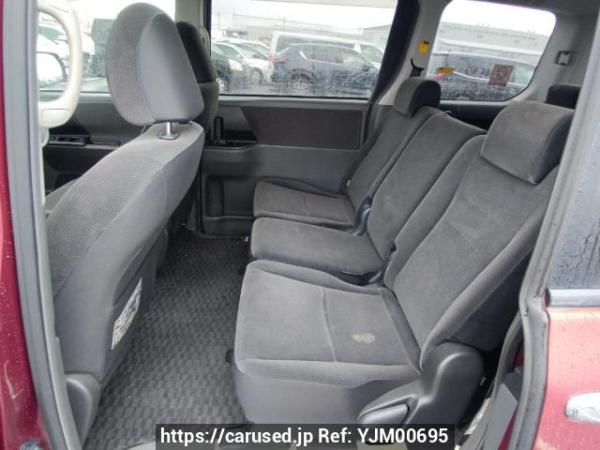 Used 2007 AT toyota voxy ZRR70G Image[15]