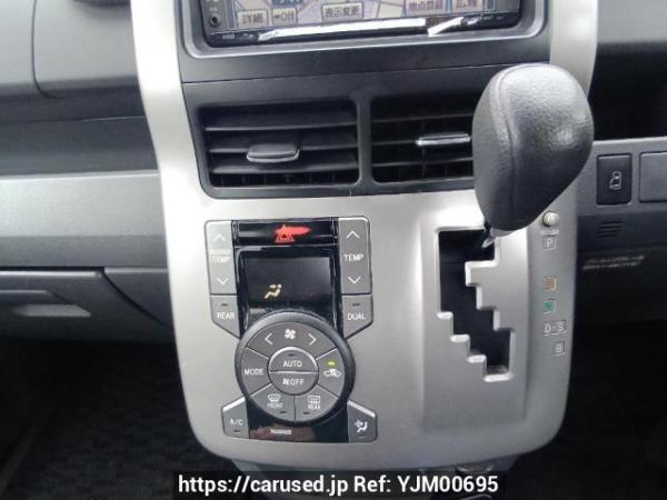 Used 2007 AT toyota voxy ZRR70G Image[27]