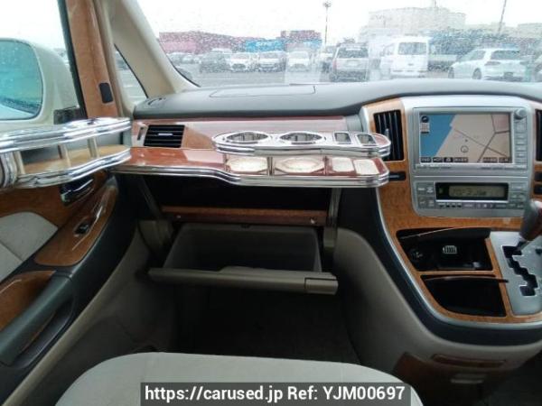 Used 2005 AT toyota alphard MNH10W Image[17]