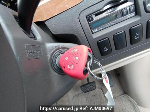 Used 2005 AT toyota alphard MNH10W Image[26]