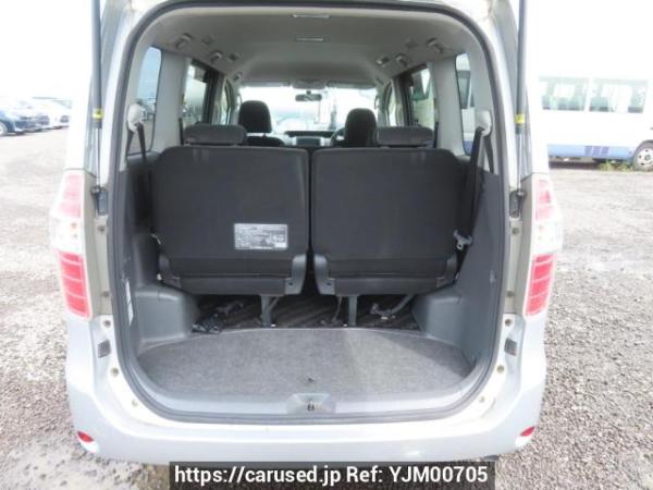 Used 2010 AT toyota noah ZRR70G Image[8]
