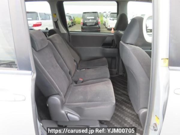 Used 2010 AT toyota noah ZRR70G Image[13]