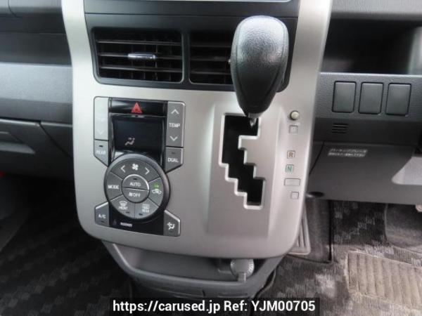 Used 2010 AT toyota noah ZRR70G Image[23]