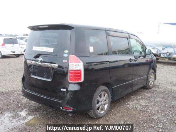 Used 2007 AT toyota noah ZRR70W Image[6]