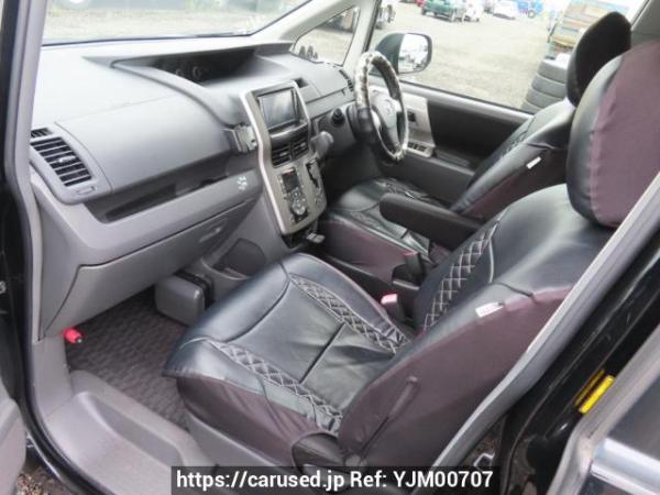 Used 2007 AT toyota noah ZRR70W Image[11]