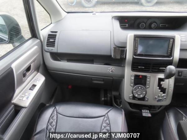 Used 2007 AT toyota noah ZRR70W Image[17]