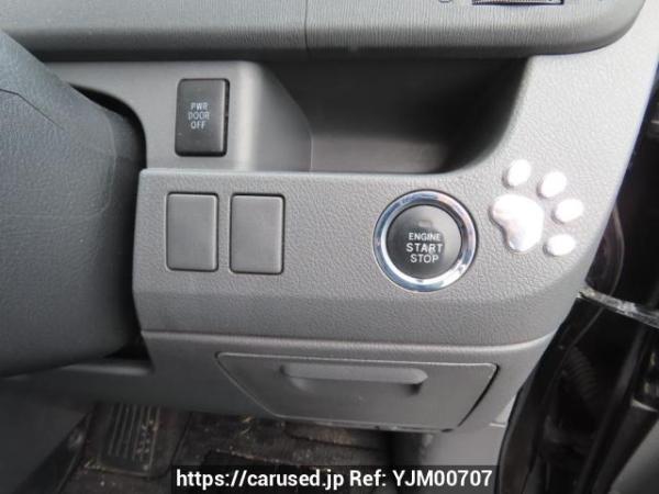 Used 2007 AT toyota noah ZRR70W Image[23]