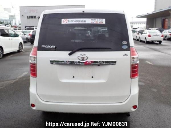 Used 2010 AT toyota noah ZRR70G Image[5]
