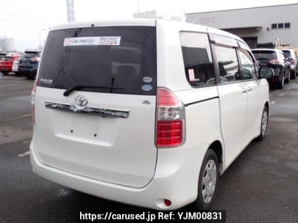 Used 2010 AT toyota noah ZRR70G Image[6]
