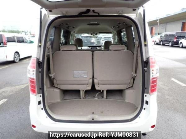 Used 2010 AT toyota noah ZRR70G Image[8]
