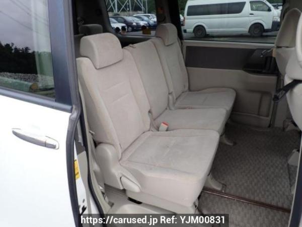 Used 2010 AT toyota noah ZRR70G Image[14]
