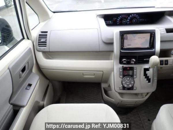Used 2010 AT toyota noah ZRR70G Image[18]