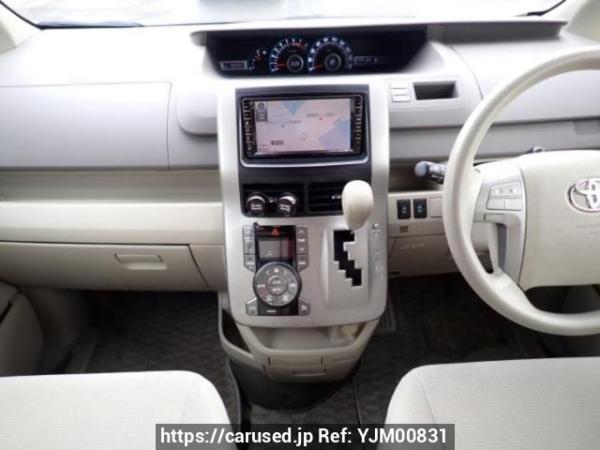 Used 2010 AT toyota noah ZRR70G Image[19]