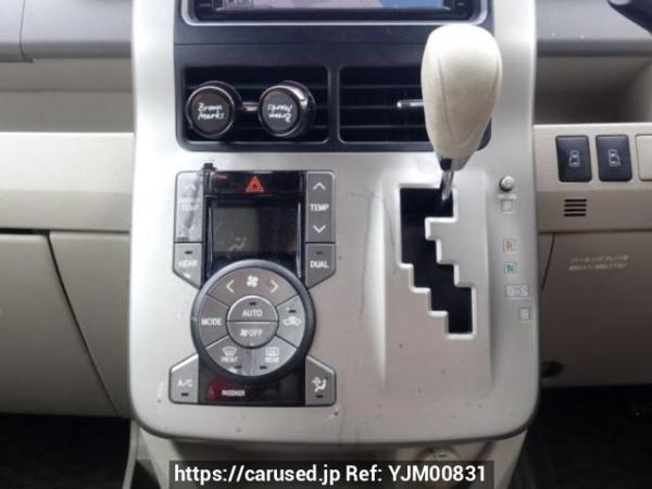Used 2010 AT toyota noah ZRR70G Image[23]