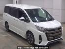 Toyota Noah ZRR85W