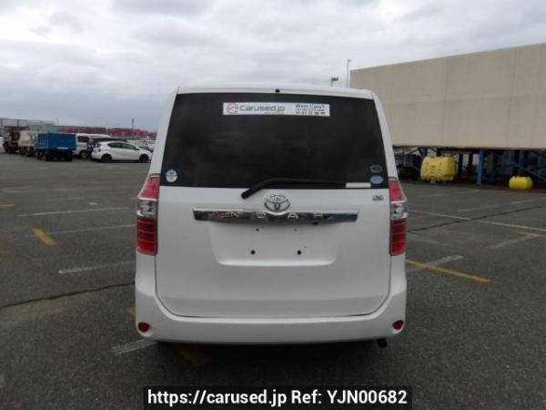 Used 2009 AT toyota noah ZRR70G Image[5]