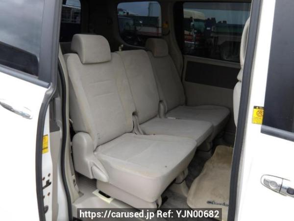 Used 2009 AT toyota noah ZRR70G Image[15]