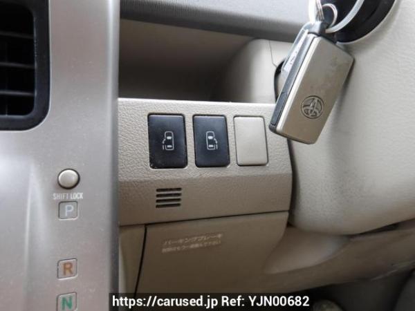 Used 2009 AT toyota noah ZRR70G Image[28]