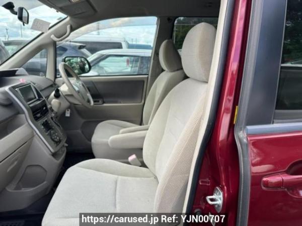 Used 2007 AT toyota noah ZRR75G Image[8]
