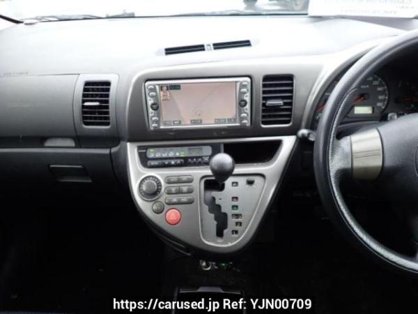 Used 2004 AT toyota wish ZNE14G Image[18]