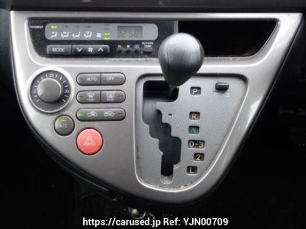 Used 2004 AT toyota wish ZNE14G Image[21]
