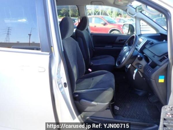 Used 2010 AT toyota noah ZRR70G Image[12]
