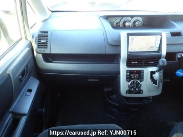 Used 2010 AT toyota noah ZRR70G Image[18]