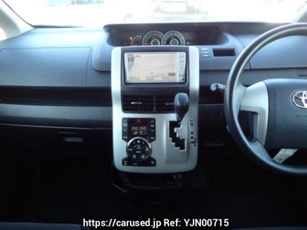 Used 2010 AT toyota noah ZRR70G Image[19]