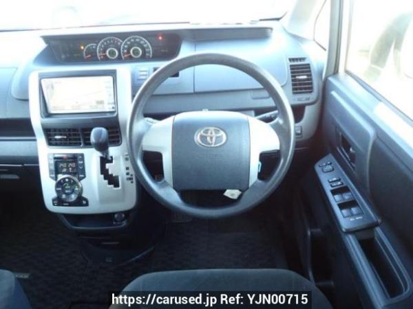 Used 2010 AT toyota noah ZRR70G Image[20]