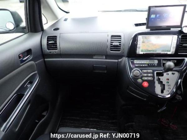 Used 2004 AT toyota wish ZNE10G Image[17]