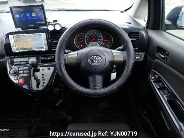 Used 2004 AT toyota wish ZNE10G Image[18]