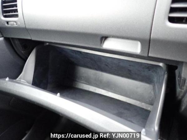 Used 2004 AT toyota wish ZNE10G Image[25]