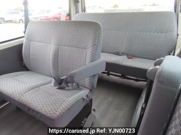 Used 2001 AT toyota hiace-wagon RZH111G Image[18]