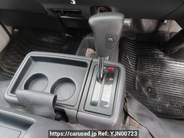 Used 2001 AT toyota hiace-wagon RZH111G Image[25]