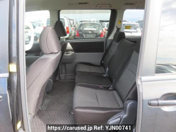 Used 2009 AT toyota noah ZRR70W Image[19]