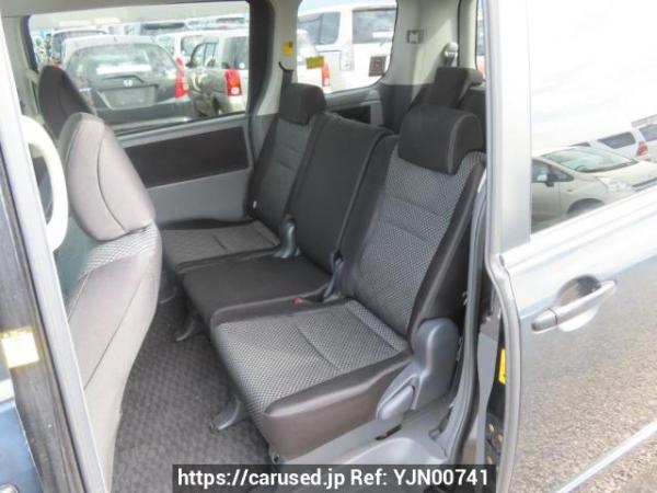 Used 2009 AT toyota noah ZRR70W Image[20]
