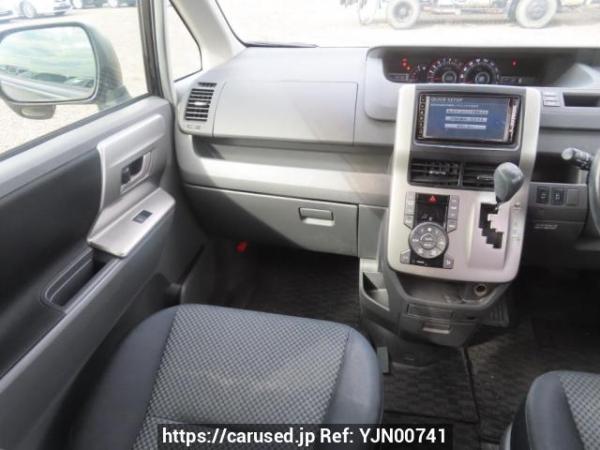 Used 2009 AT toyota noah ZRR70W Image[24]