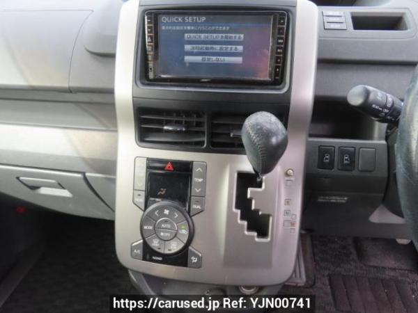 Used 2009 AT toyota noah ZRR70W Image[26]