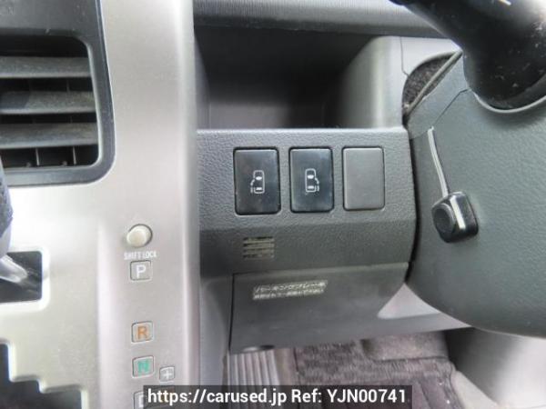 Used 2009 AT toyota noah ZRR70W Image[32]